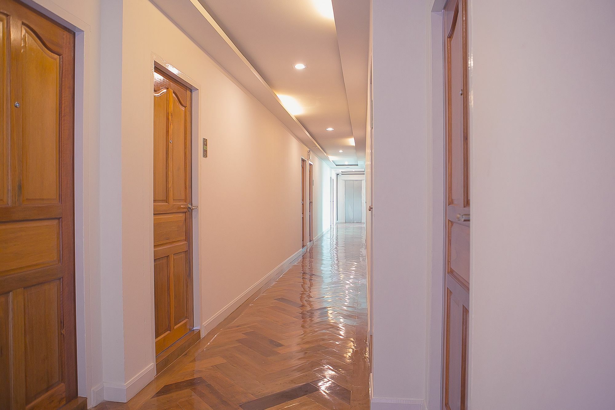 בנגקוק S.E.T Thanmongkol Residence מראה חיצוני תמונה
